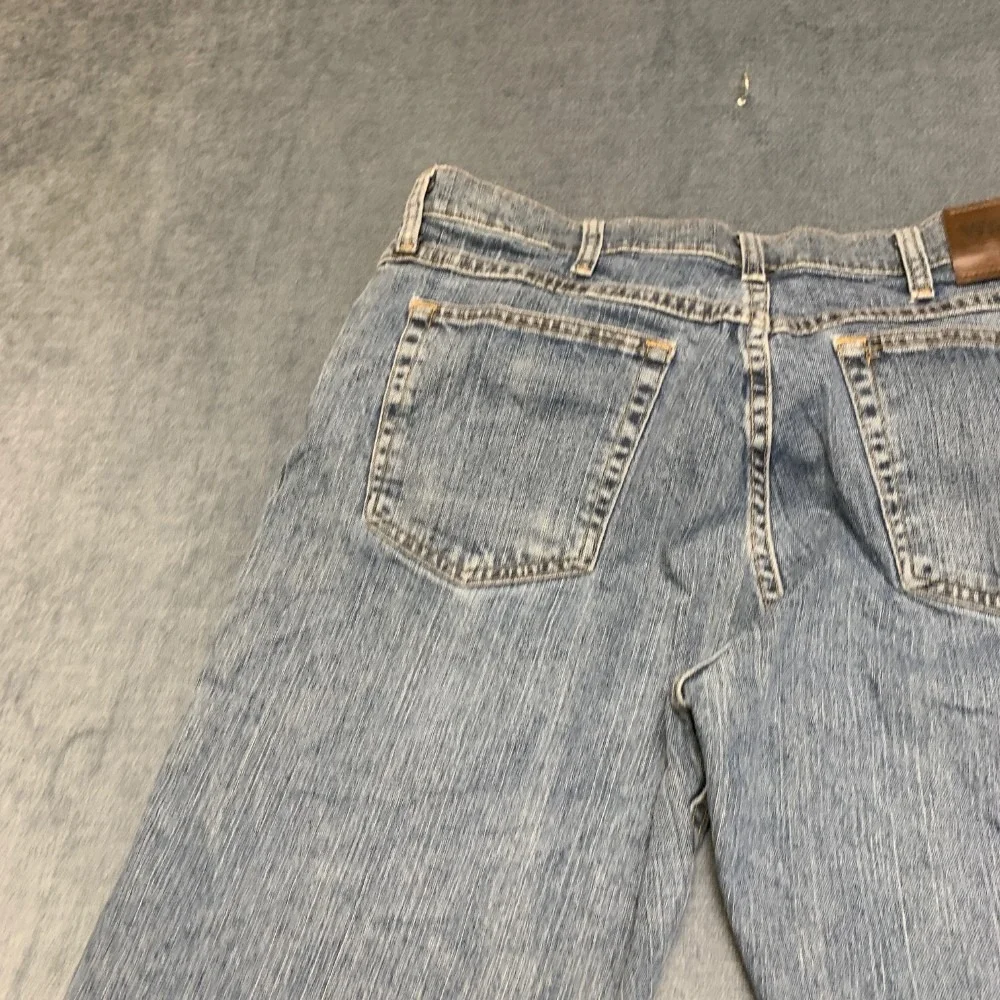 Wrangler Jeans Mens 34x29 Blue Denim Cotton Medium Wash Distressed Relaxed Fit